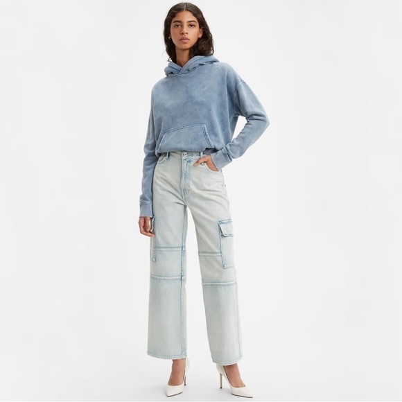 Levi’s Made and Crafted Cargo Straight Crop Jean Light Wash - 23 - Picture 1 of 10